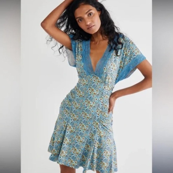 Free People "Sweet Talker" Mini Dress Women's Sz S Floral, Lace & Peekaboo Back - Picture 7 of 7